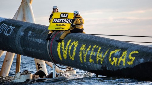 Greenpeace-Aktivisten besetzen Pipeline-Schiff in Ostsee
