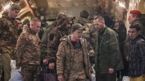 So leben russische Kriegsgefangene in der Ukraine
