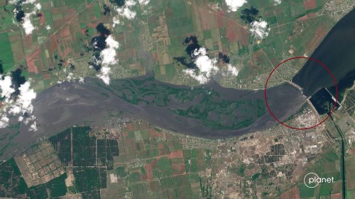 So sehen Satelliten die Flutwelle in der Ukraine