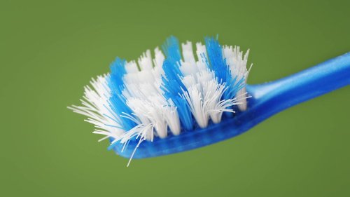 So bleibt die Zahnbürste sauber und hygienisch