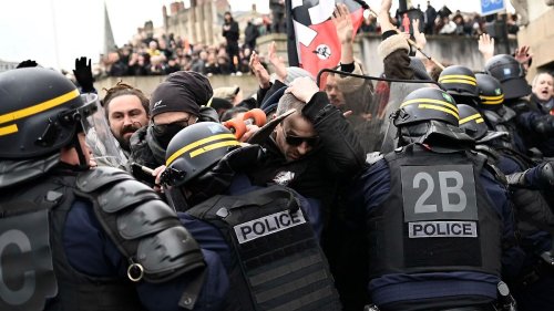 Proteste in Frankreich: Europarat kritisiert exzessive Polizeigewalt