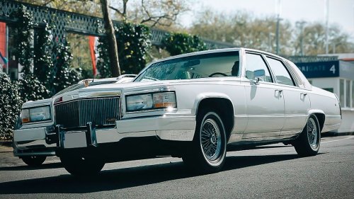 Fahrt mit Cadillac Brougham - klassischer amerikanischer Luxus