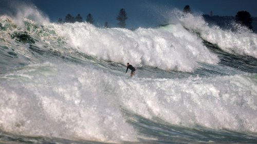Sechs Menschen ertrinken in Riesenwellen vor Australien