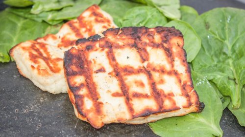 Diese beiden Grillkäse sind "mangelhaft"