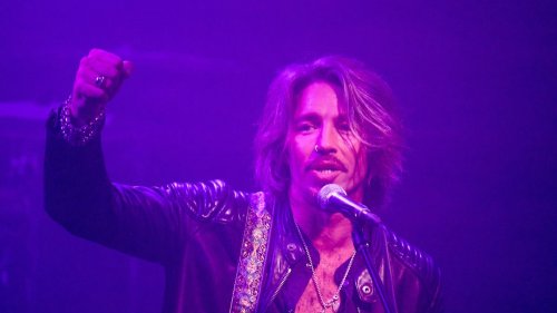 Gil Ofarim spielt Comeback-Konzert vor kleinem Publikum