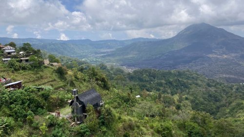Bali will nackte Touristen disziplinieren