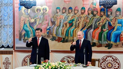Putin und Xi vor beziehungsreichem Bild