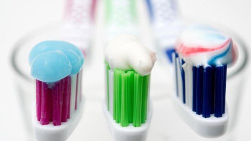 Ganze 17 Zahnpasten sind "ungenügend"  