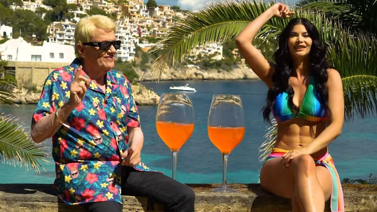 Heino und Micaela Schäfer zelebrieren "ein Gläschen am Morgen"