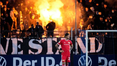 Union wendet Pokal-Schmach mühsam spät ab