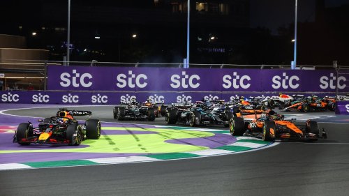 Nach Strafe für Verstappen: Piastri gewinnt Saudi-GP