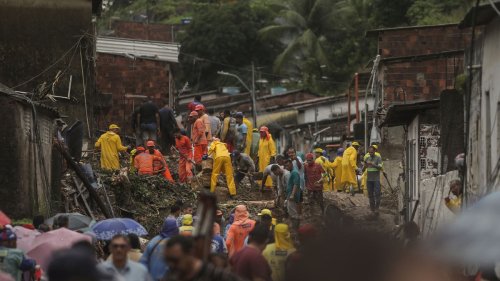 Mehr als 30 Tote durch Erdrutsche und Starkregen