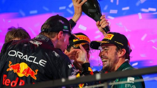 Auch die "FIA-Show" kann Alonsos Freude nicht trüben
