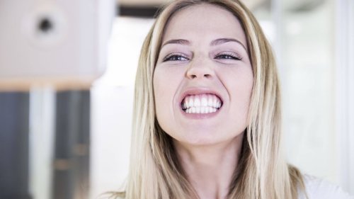 Die besten Tipps gegen gelbliche Zähne  