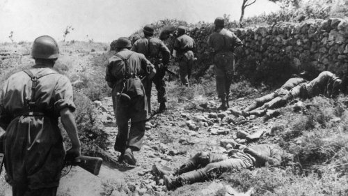 AfD-Politiker glorifiziert Hitlers Fallschirmjäger