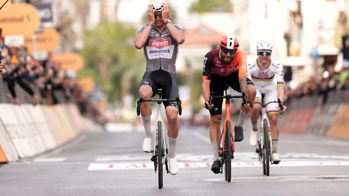 Pogacar attackiert vergeblich und verzweifelt an van der Poel