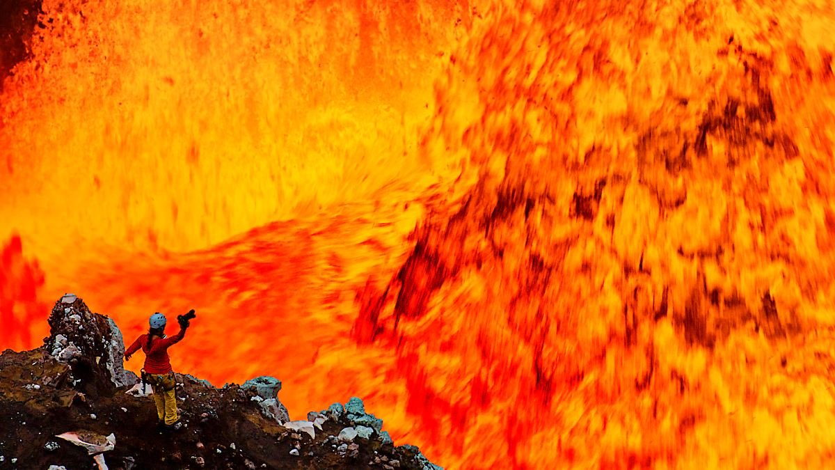 Vulkanfotografin blickt ins "offene Herz der Erde"