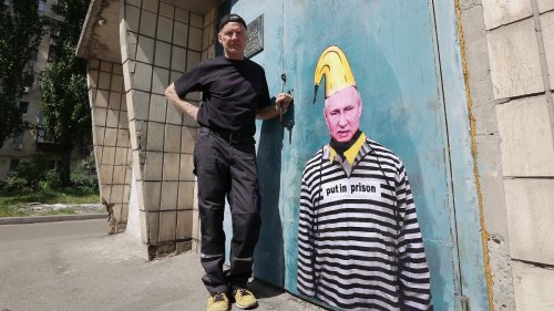 Bananensprayer: "Menschen haben auf Putin gespuckt"