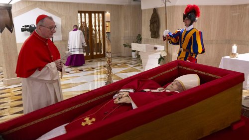 So läuft die Einbalsamierung von Papst Franziskus