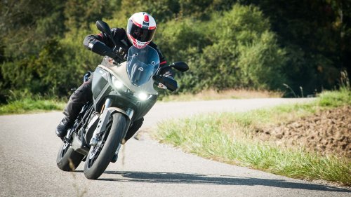 Wann muss ein neuer Motorradhelm her?