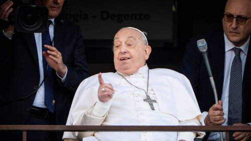 Arzt gibt Einblick in dramatische Papst-Rettung