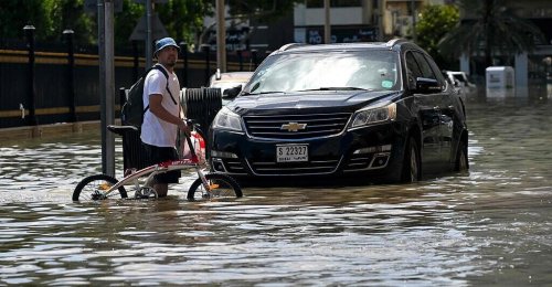 Emirate: Straßen in Dubai überschwemmt, schwerster Regen seit 1949