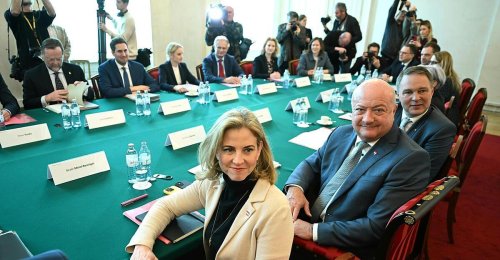 Dreierkoalition: Der erste Arbeitstag im Schatten der leeren Kassen