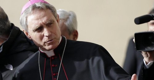 Papst schmeißt Gänswein ohne Ämter aus Rom