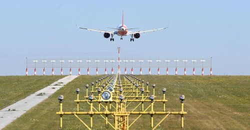 Dicke Luft in heimischer Flugbranche: Gewerkschaft droht mit Streiks