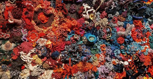 Das Kunstwerk aus Korallen, das hunderte Landsfrauen häkelten