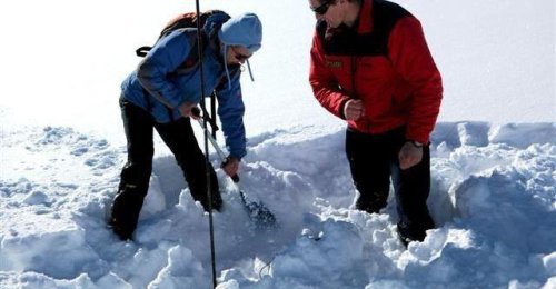 1,5 Meter dicke Schneeschicht: Tourist in Norwegen nach 7 Stunden aus Lawine gerettet