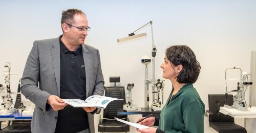 Opticon spielt Optiker und Hörakustiker für Beratung frei