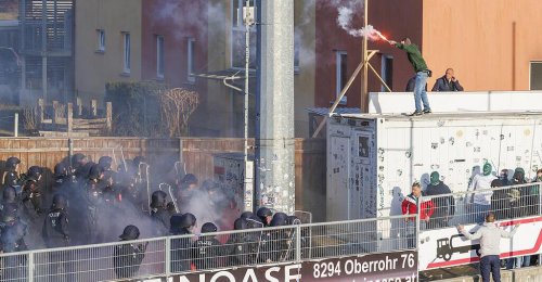 Nach Hartberg-Randalen: Geldstrafe und Teilausschluss von Fans für Rapid