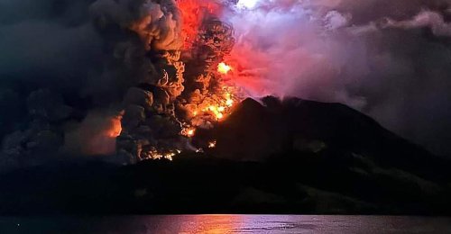 Tausende Evakuierungen nach Vulkanausbrüchen