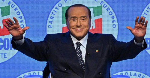 Silvio Berlusconi: „Dann schicke ich euch einen Kleinbus mit Prostituierten in die Kabine“
