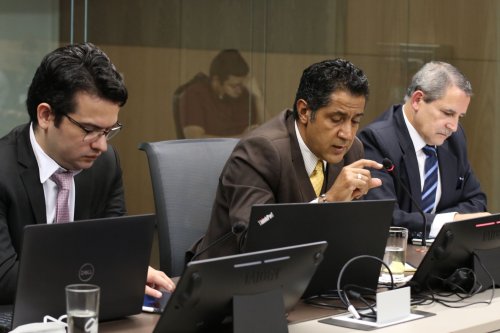 Nogui Acosta pide a diputados aval para mover dinero en ministerios por decreto
