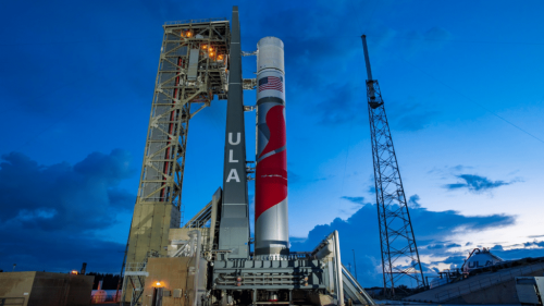 Видео: огневые испытания ракеты Vulcan Centaur на стартовой площадке