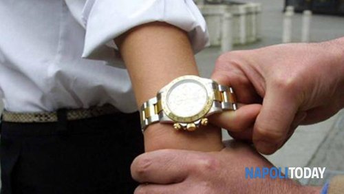 Sgominata banda di rapina-Rolex: a un turista ne rubarono uno da 22mila euro