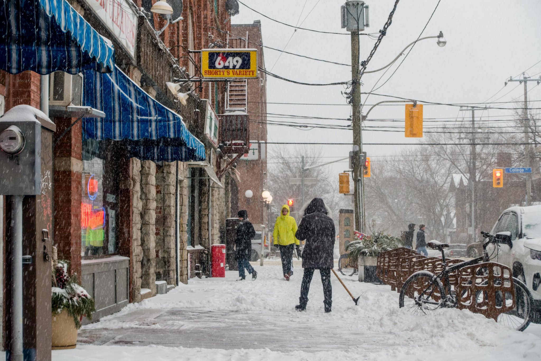 Extreme Cold Warnings Are Hitting Parts Of Ontario Today & It Could Dip Down To -45 C