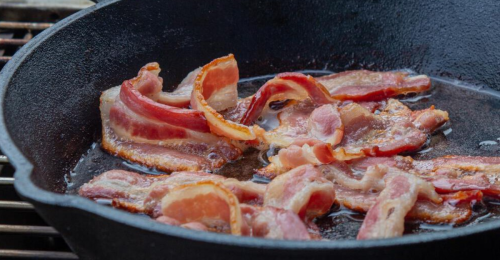 Du bacon vendu à Montréal fait l’objet d’un rappel et tu pourrais tomber très malade