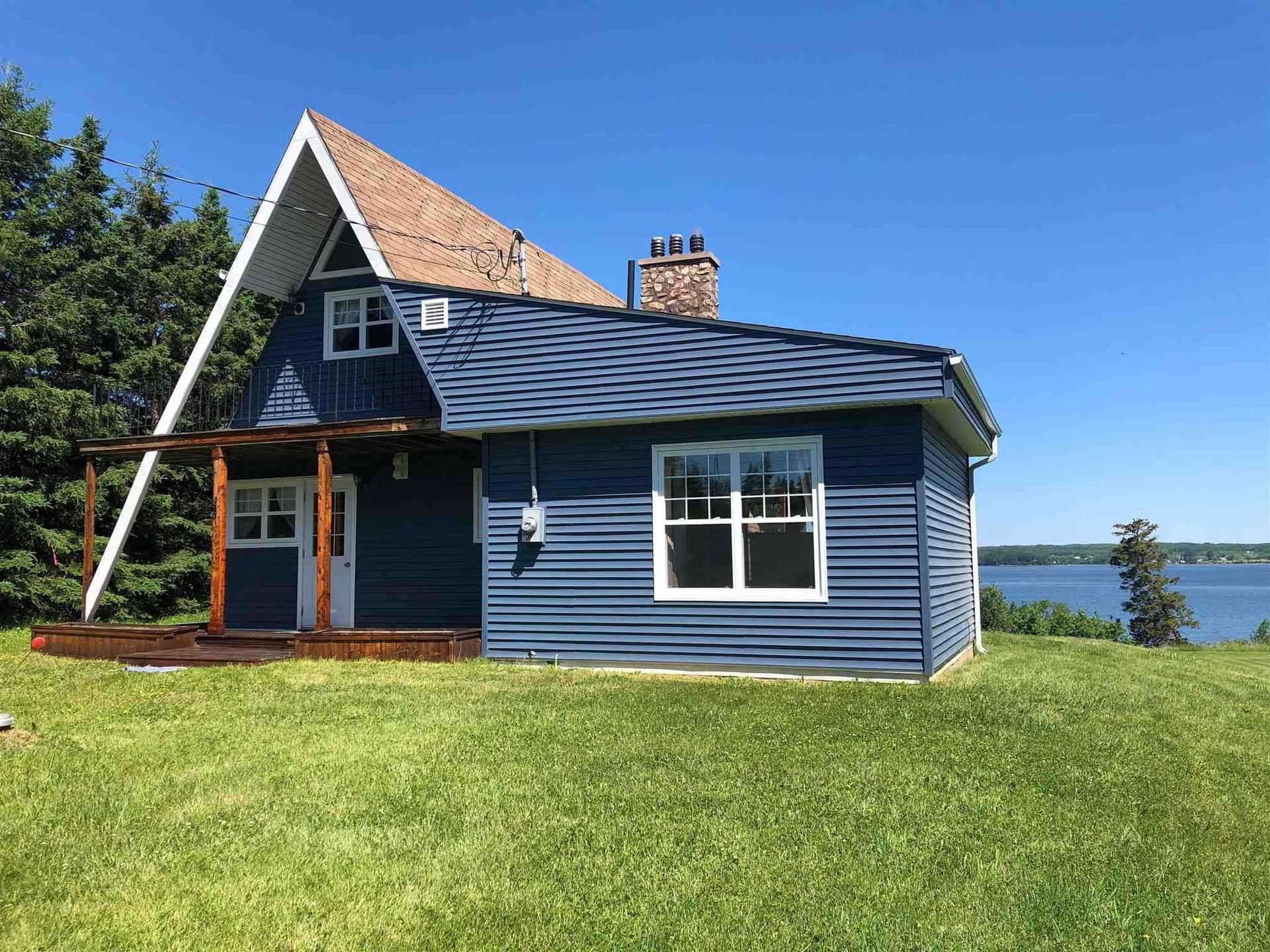 This Gorgeous Nova Scotia Home Has A 3,000-Foot Oceanside Trail & It Only Costs $325K