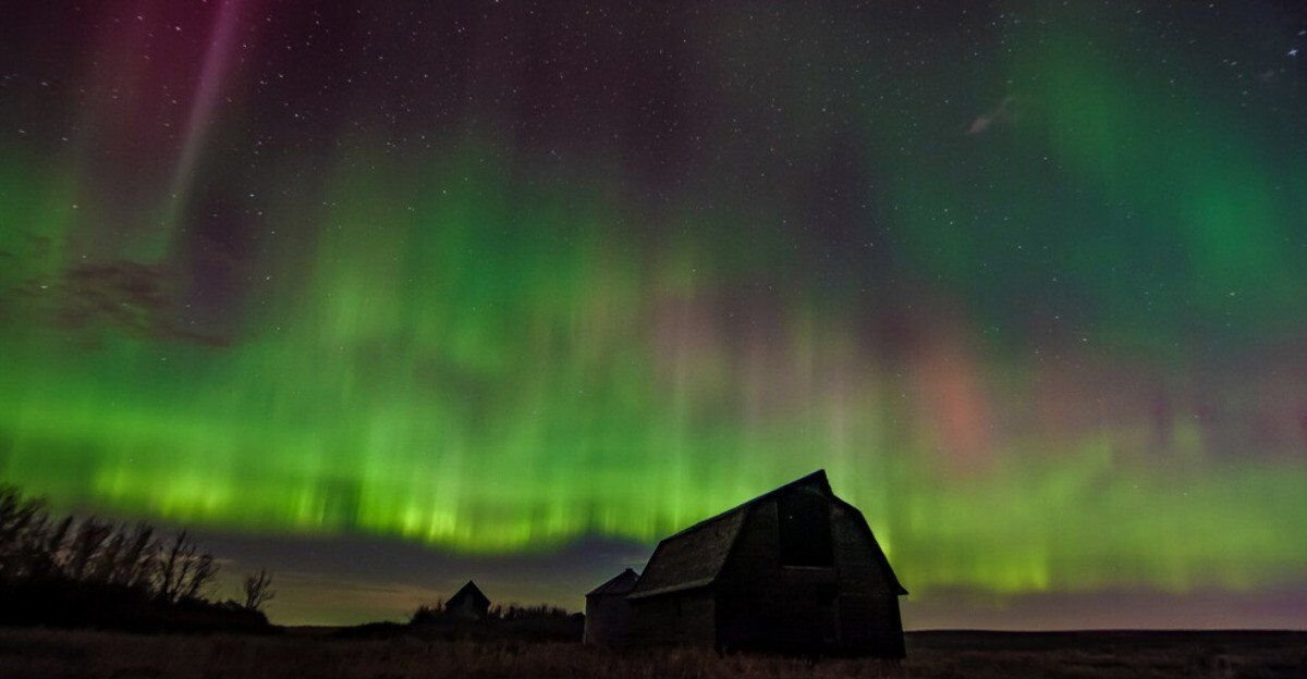 The Northern Lights Are Putting On An Epic Show This Weekend In BC & Alberta