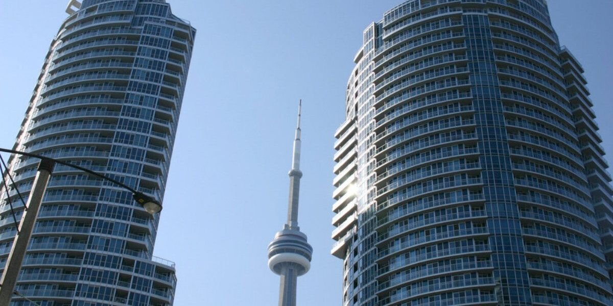 I Can't Afford To Live In Toronto According To The Raw Data But Here's How I Make It Work