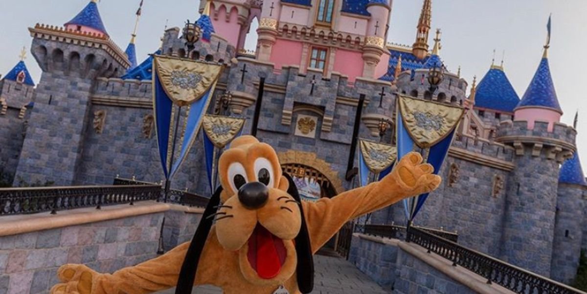 Disneyland Fans Are Trying HARD To Open The Park Up Right Now In California