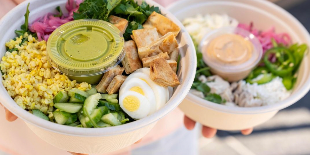 These 10 Healthy Restaurants In Toronto Have The Most Refreshing Menus & Perfect Summer Vibes