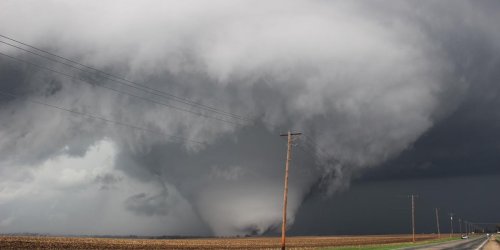 Environnement Canada émet une alerte d’orages violents et de risque de tornade au Québec