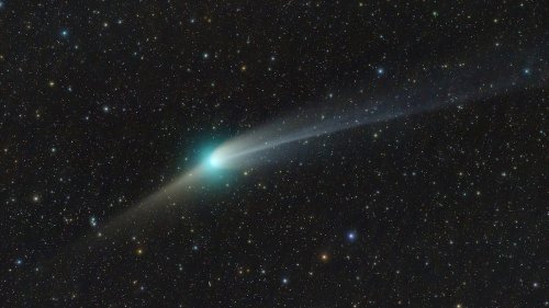 A green comet is passing by Earth. Here’s how to see it—and 4 more reads