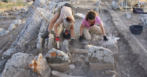 Descubren huesos humanos en un nuevo dolmen milenario en Antequera