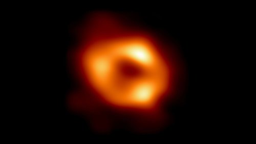 Erste Bilder des Schwarzen Lochs im Herzen unserer Milchstraße