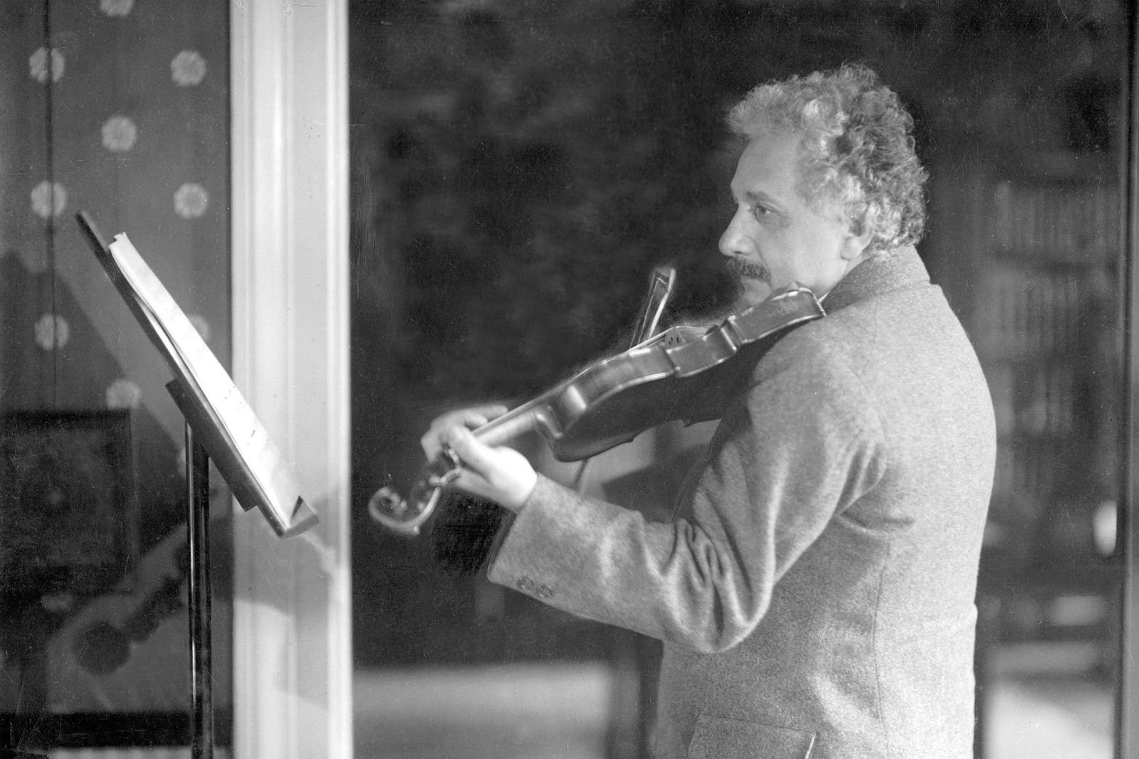 Einsteins Liebesaffäre mit „Lina“ – seiner geliebten Violine